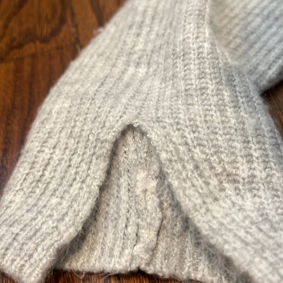Zara super soft grey sweater - size 9 - Picture 2 of 4